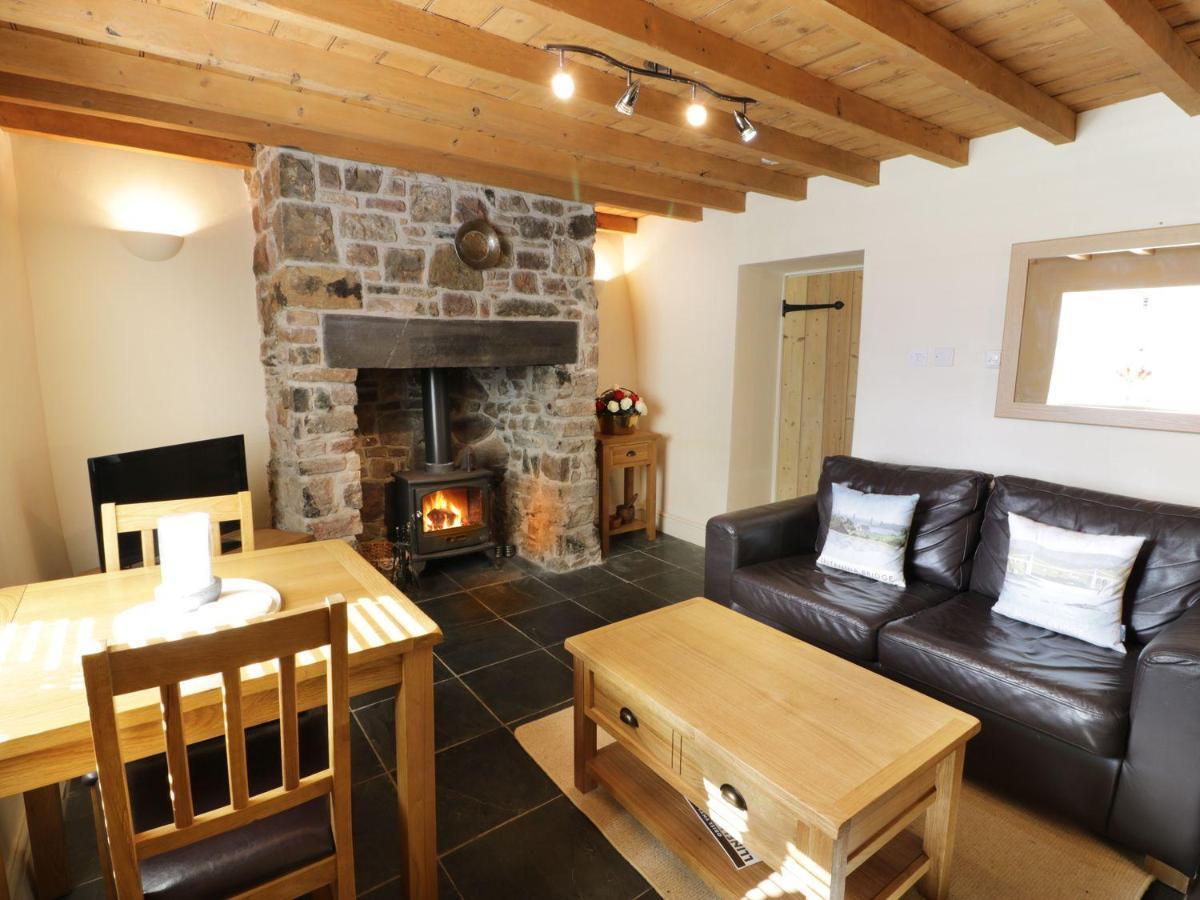 Menai Cottage Llanfairpwllgwyngyll Extérieur photo